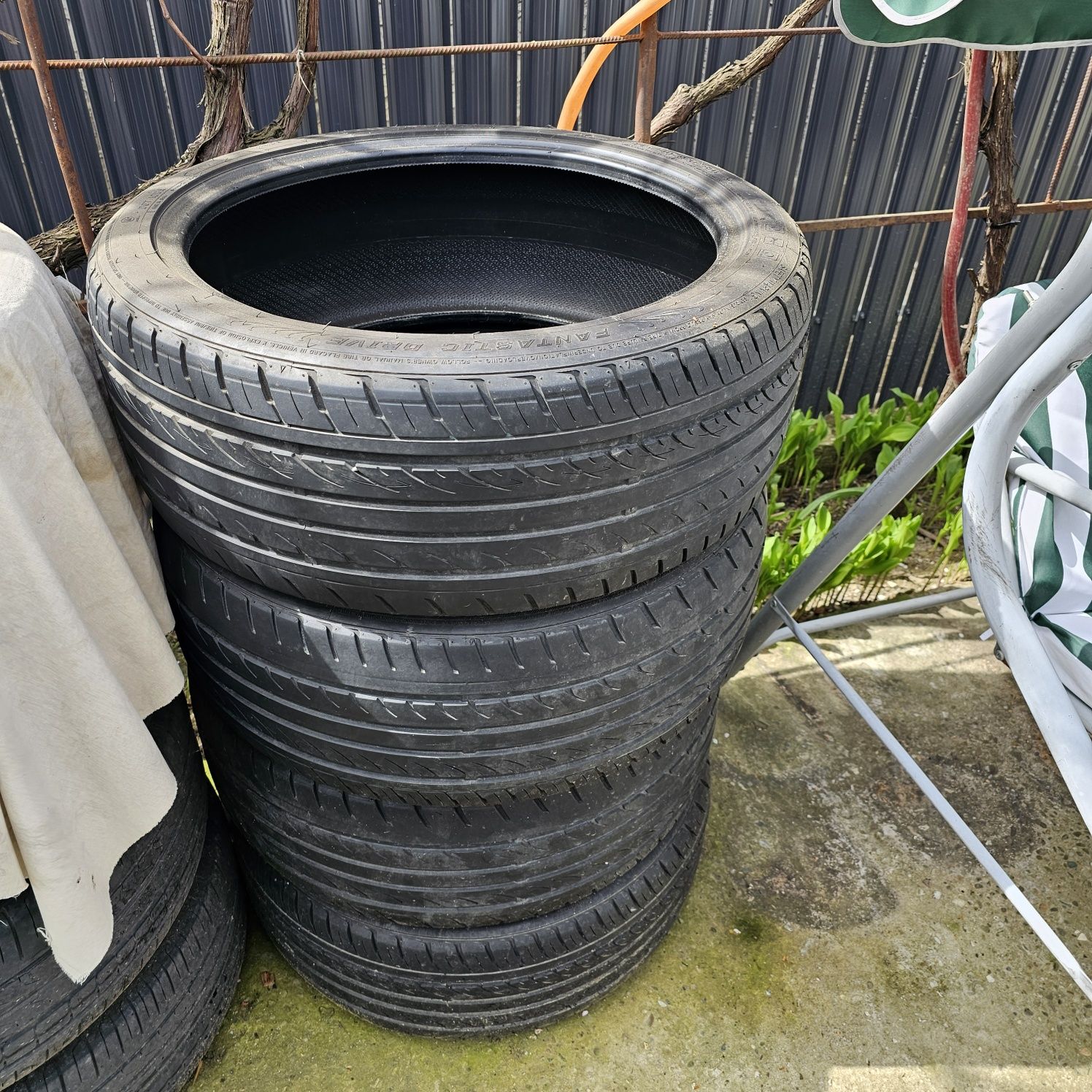 Vand cauciucuri vara 245/40 R20 99Y