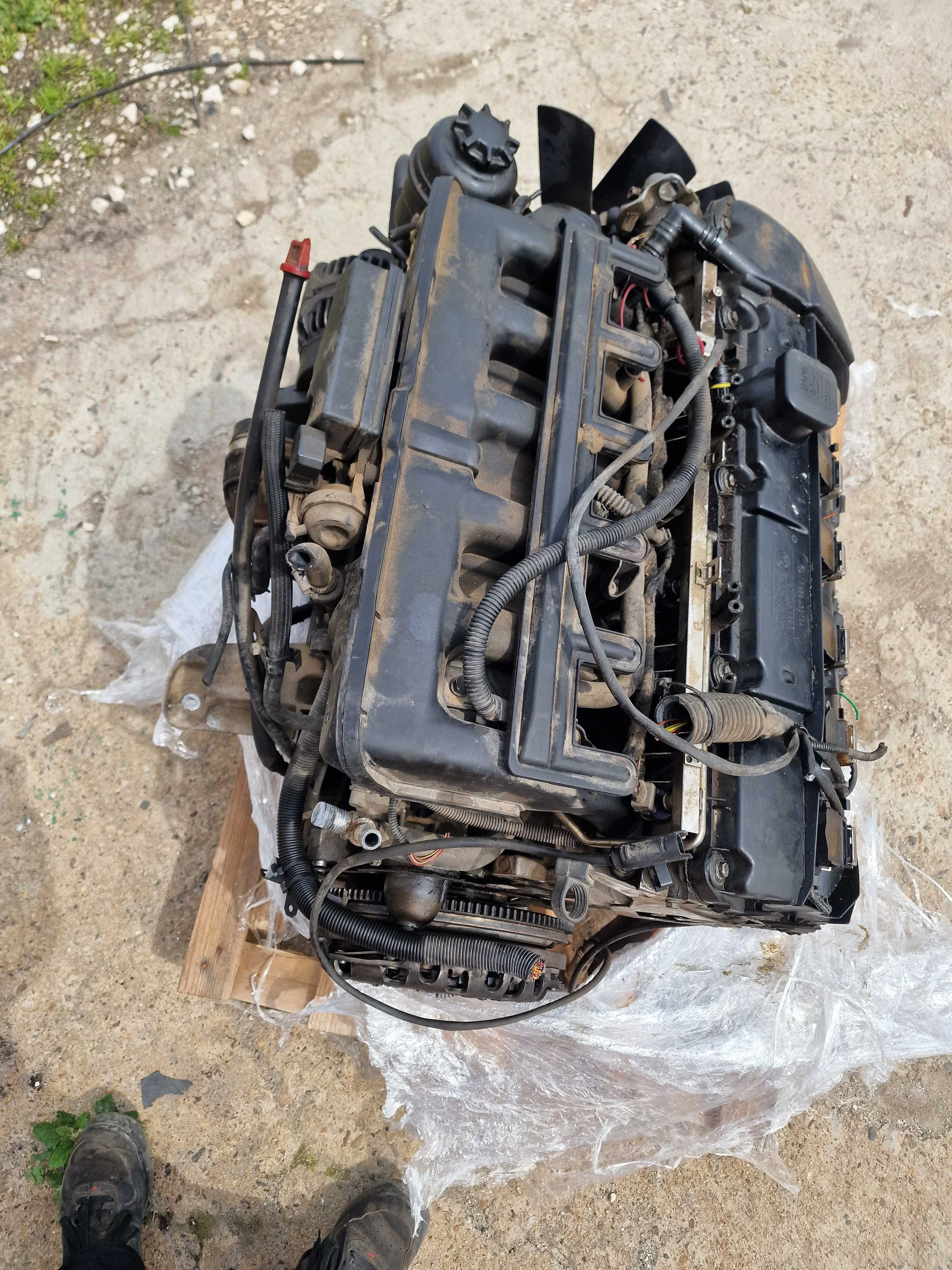 Бмв двигател M54b30 на части