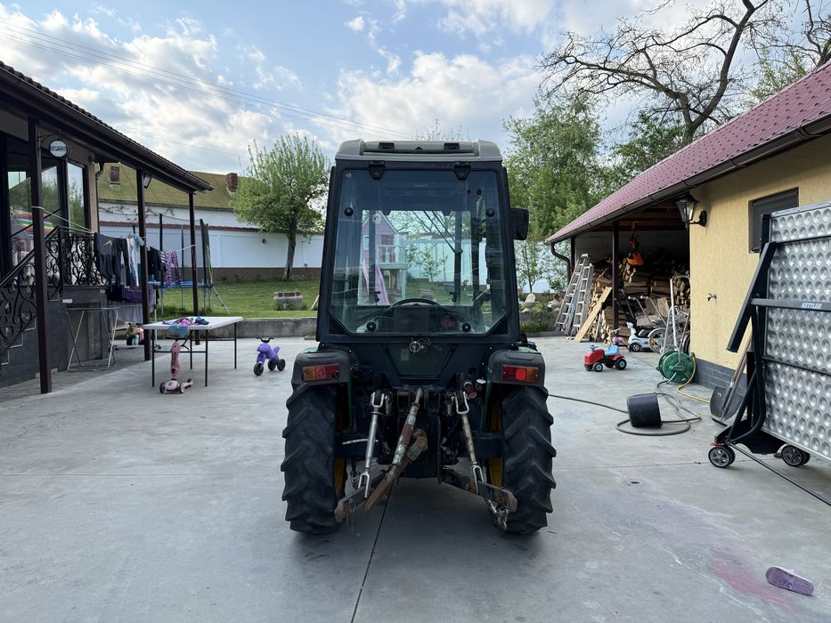 Tractoras Ferrari 50 cp