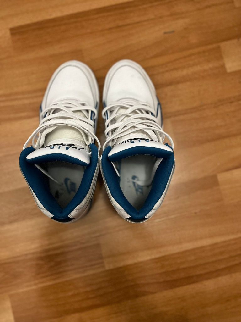 Adidasi Nike stare foarte bună