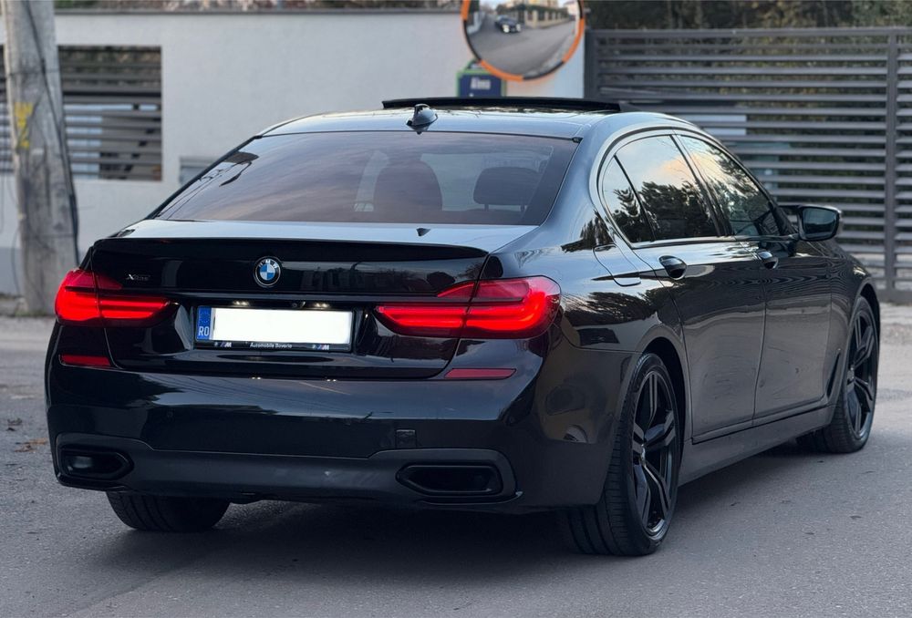Bmw 730d L X-drive G11 - Long - M-pack/Panoramic Sky Lounge/Variante