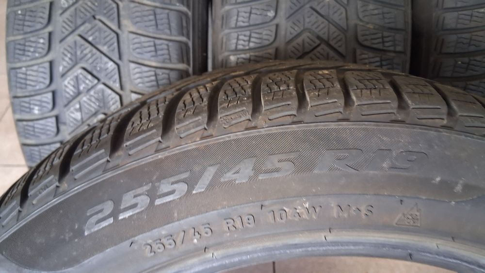 4-броя зимни гуми 255/45/R19 PIRELLI SOTTOZERO 3