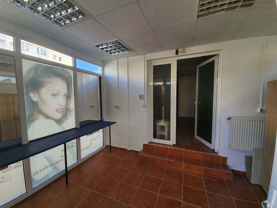 Garsoniera Gen Mociulschi -Brasov, spatiu comercial -intrare stradala