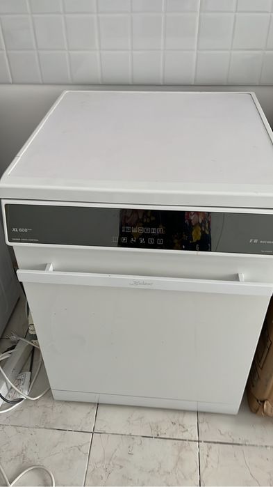 Продам посудомоечную машину в отличном состоянии