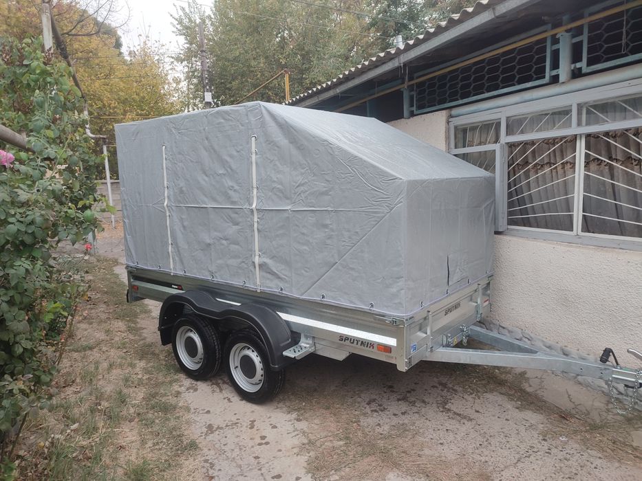 Продажа прицепов разных размеров.