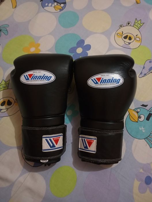 Перчатки боксёрские  мужские, хорошие