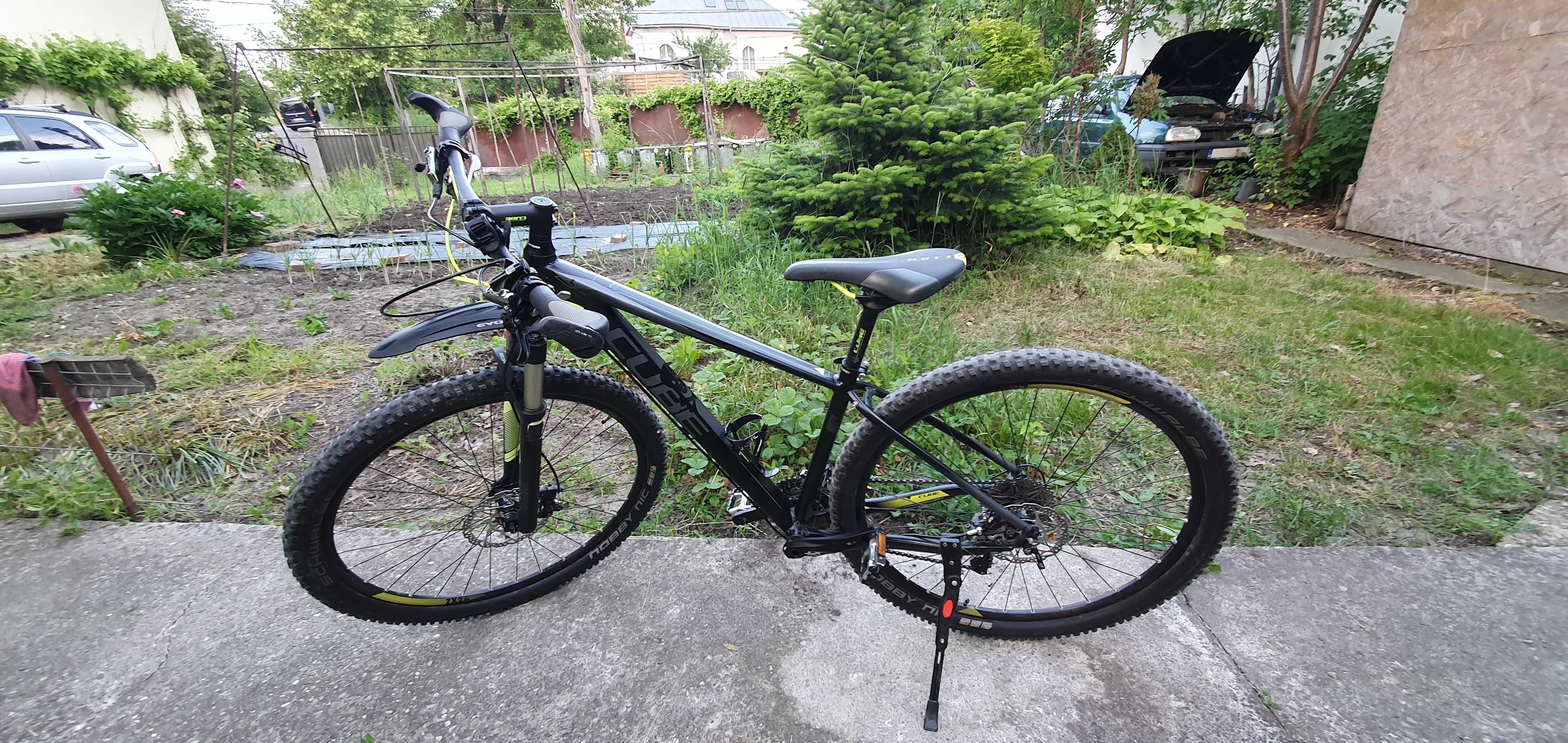 Bicicleta MTB CUBE Race One