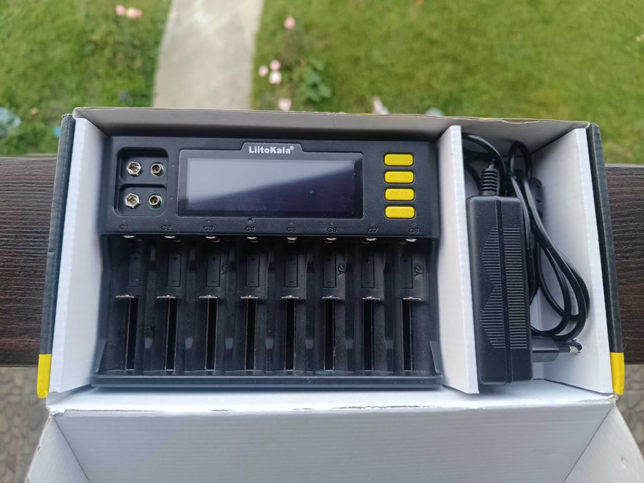 Încărcător   acumulatori  LiitoKala   Lii-S8