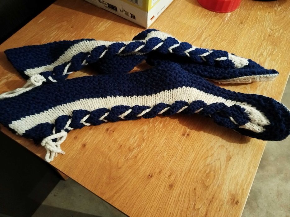 Много нови, битови терлици и вълнени чорапи ръчна изработка