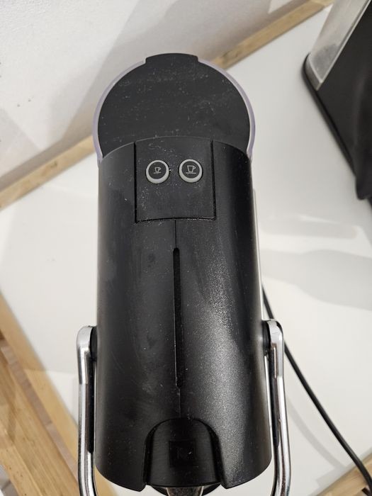 Vând expresor Nespresso Pixie