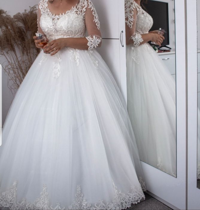 Rochie mireasă +voal+crinoline