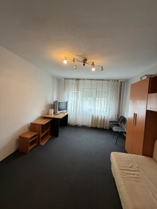 Inchiriez garsoniera in Complexul Studentesc