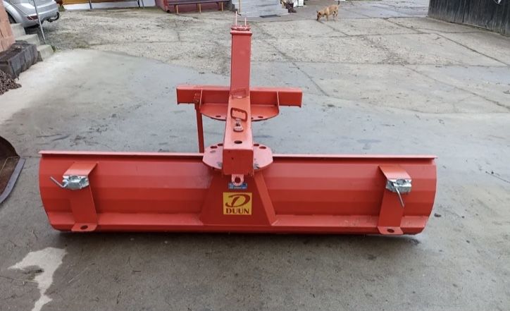 Plug deszapezit , plug drenat drumuri Duun TS 230