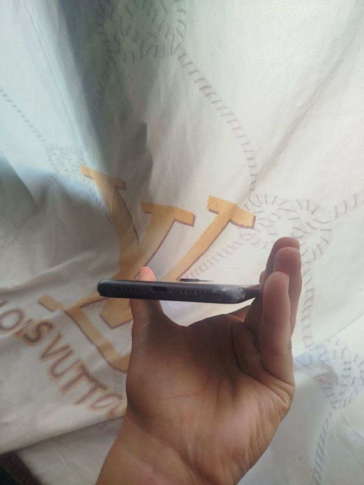 Iphone 11 xolati yaxwi