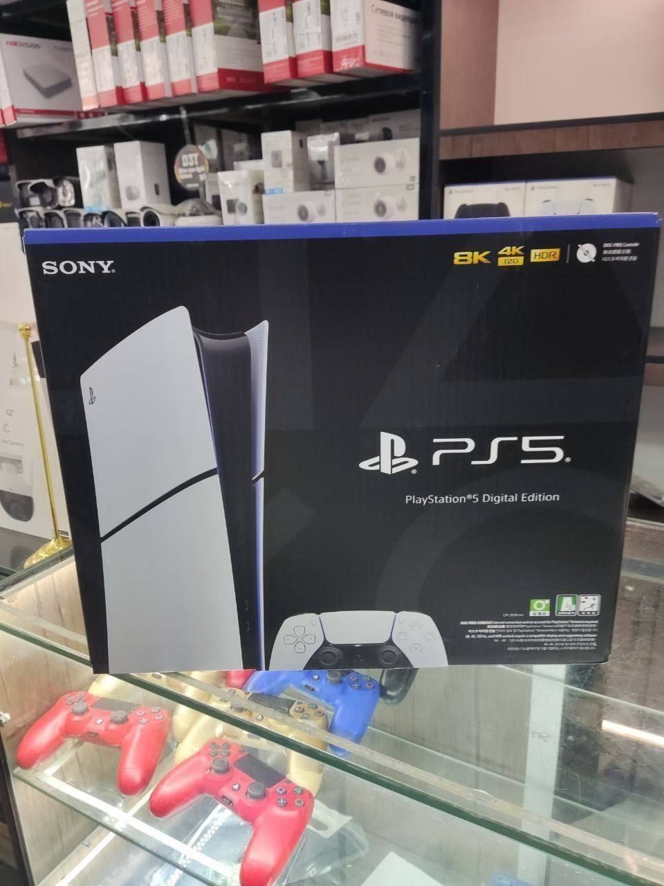 Игровая приставка Sony PlayStation.