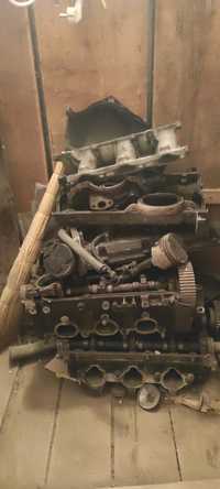 Двигатель в разборе 6g73