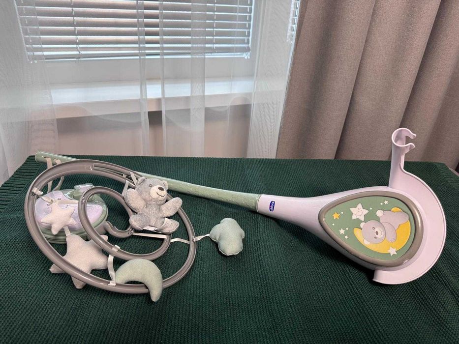 Музикална въртележка и прожектор 4в1 Chicco