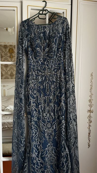 Вечернее платье