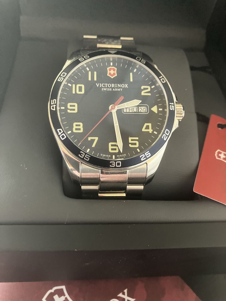 Оригинален мъжки часовник Victorinox SwissArmy