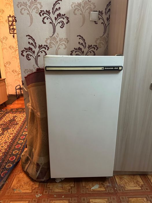 Холодильник маленький