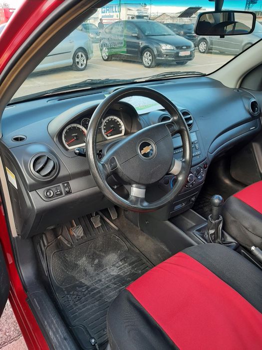 Vând Chevrolet AVEO