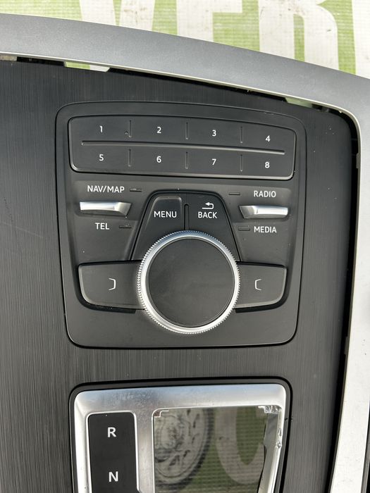 Touch pad , panou comanda navigație Audi Q5 FY