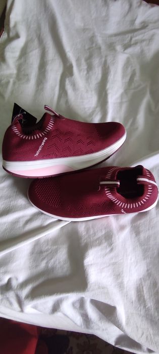 Чисто нови ортопедични обувки, номер 37, стелка 24, 7 см.Леки и удобни