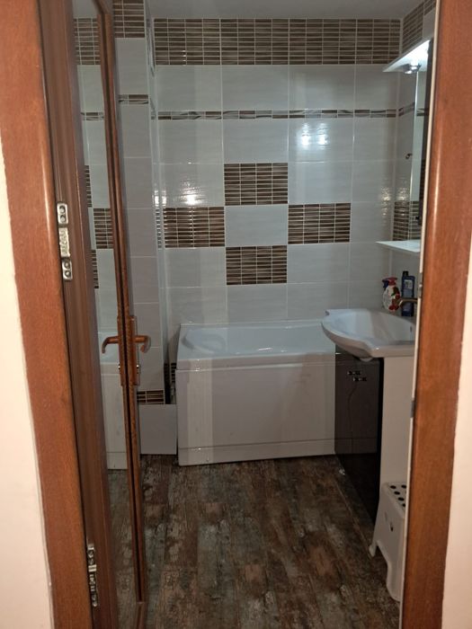 Apartament 4 camere, decomandat, et. 3, zona Autogara