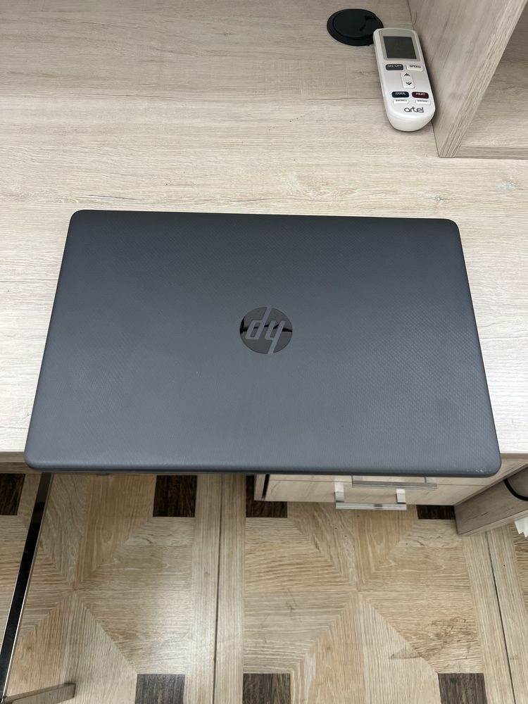 Ноутбук HP 250 /8 идеал холатда