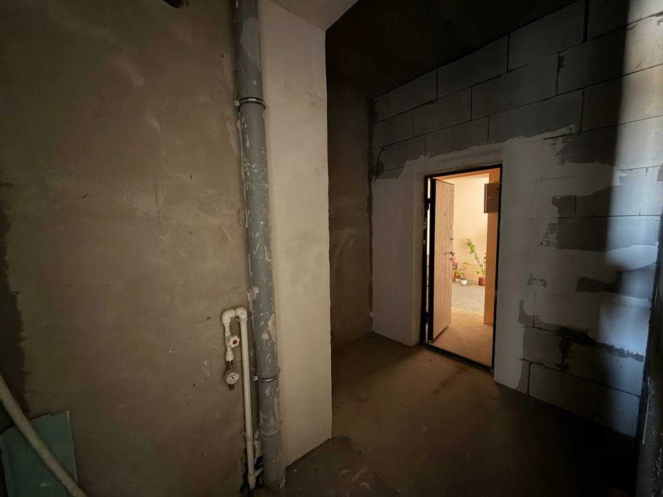 Продаётся 1х передел в 2х комн квартира на 5 этаже Ор-р  5 микрорайон