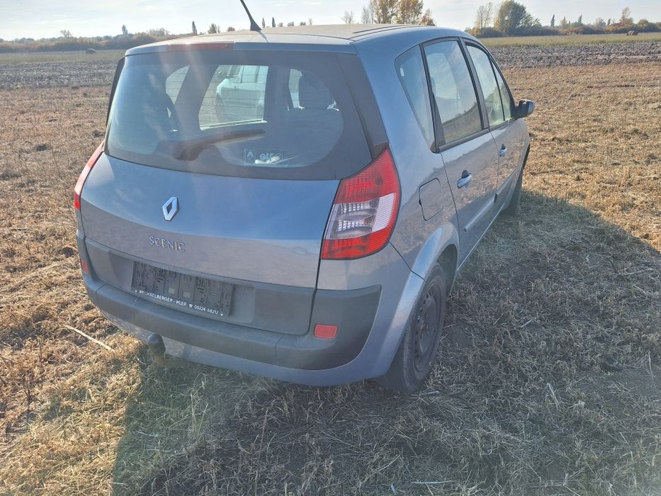 Dezmembrez renault scenic
