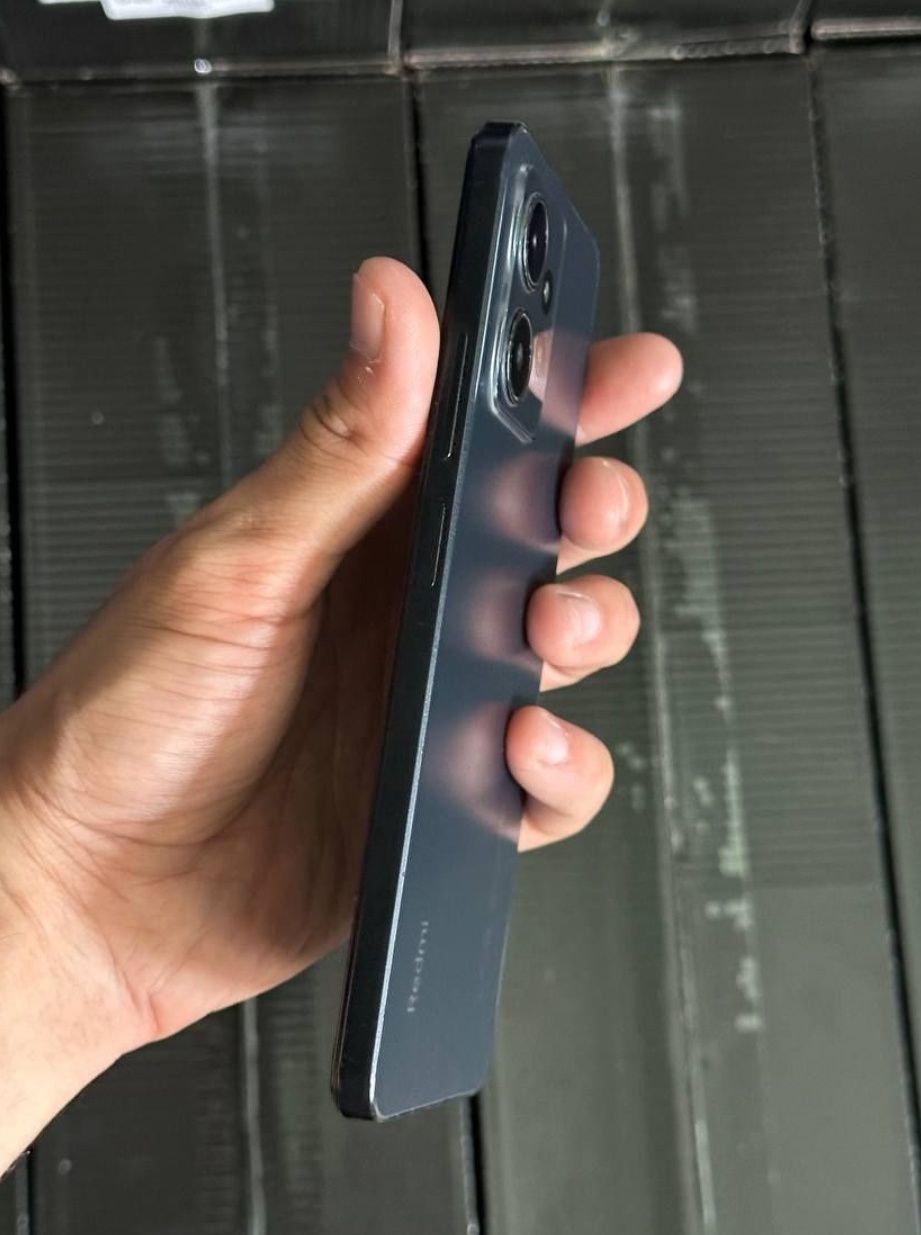 Redmi note 12 sotiladi xotirasi 16/256 narxi