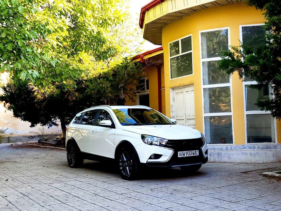 СРОЧНО!Продаётся LADA Vesta SW Cross