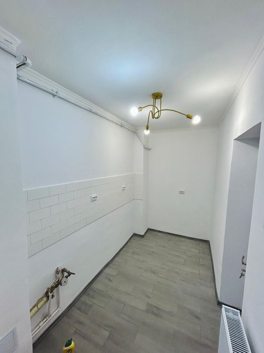 Apartament 3 camere, central, complet renovat, loc de parcare