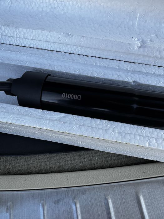 Ел.амортисюри за багажник infinity