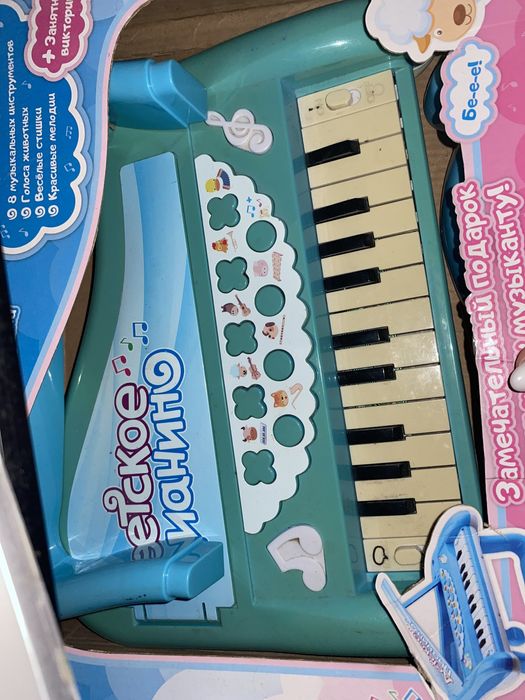 Продам игрушку пианино