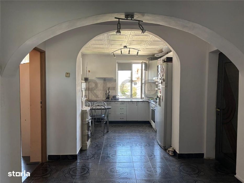 Apartament 3 camere Stei