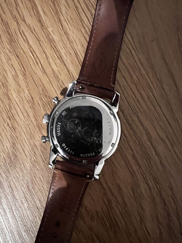 Ceas Fossil cu curea de piele