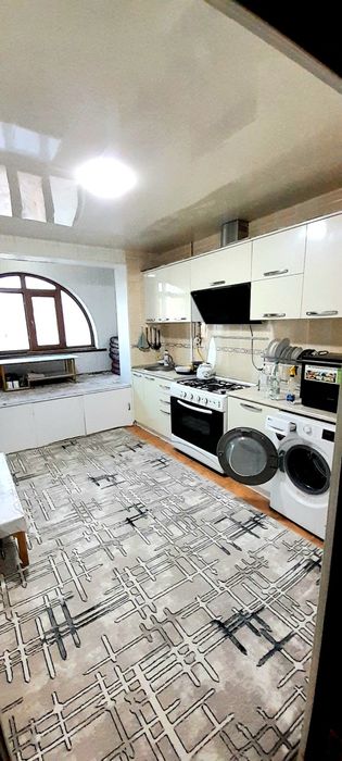 срочна продается 4 комнатная квартира сергели 8 квартал