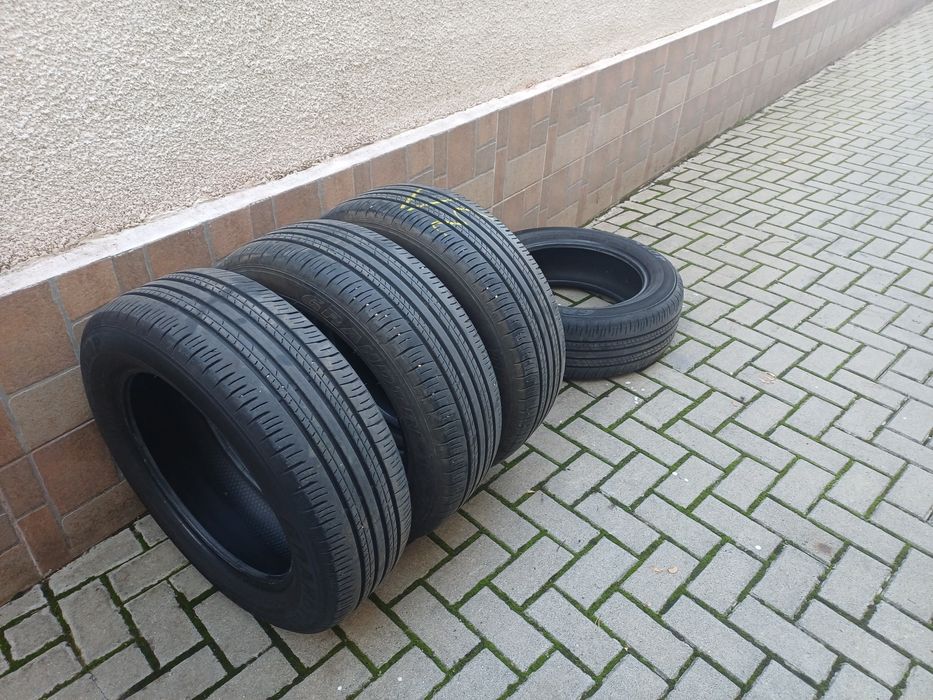 Летни гуми DUNLOP GRANDTREK 225/60/18