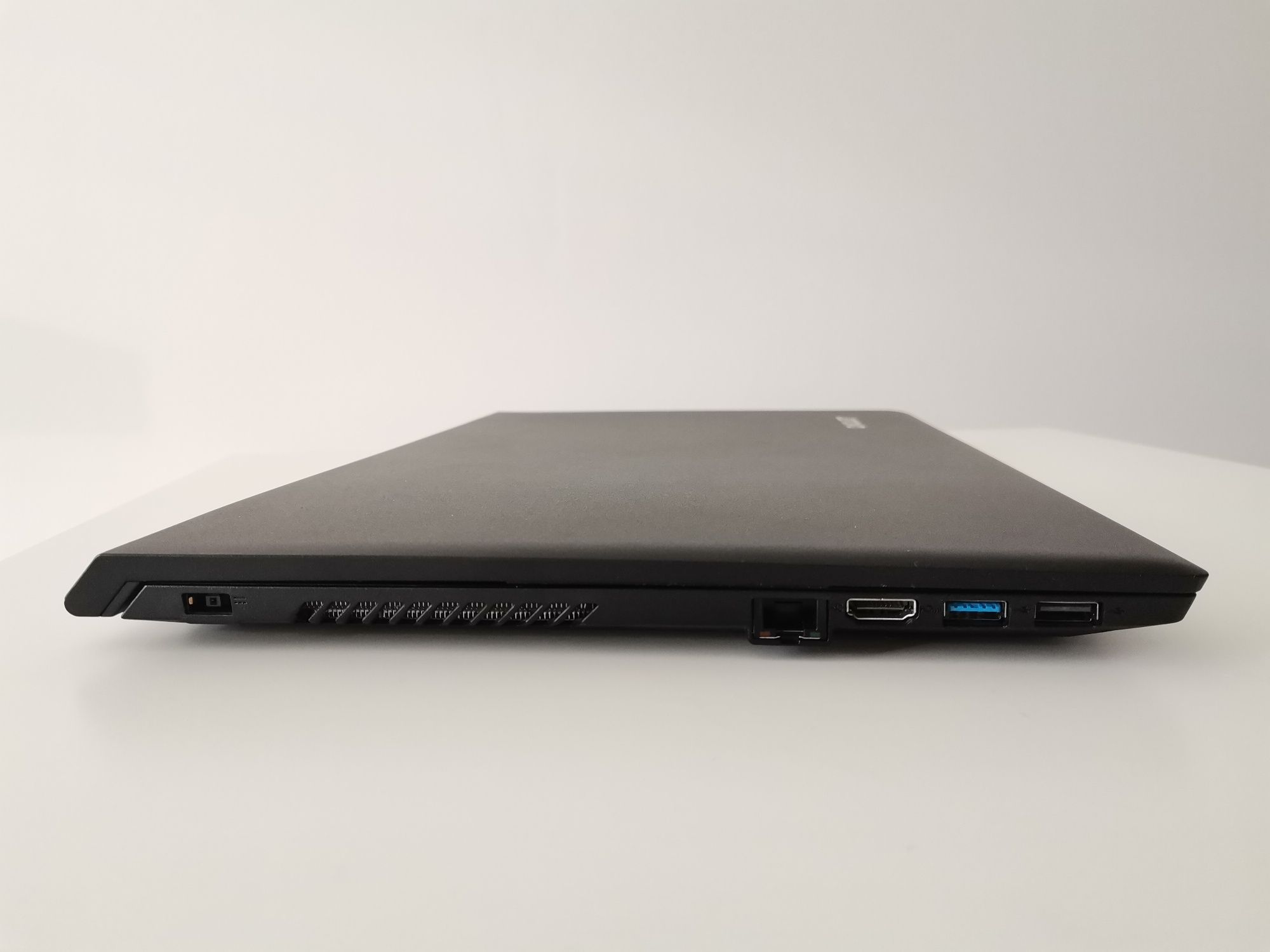 Laptop performant slim Lenovo 20GB RAM/ 1TB SSD/i3 gen6+geanta noua