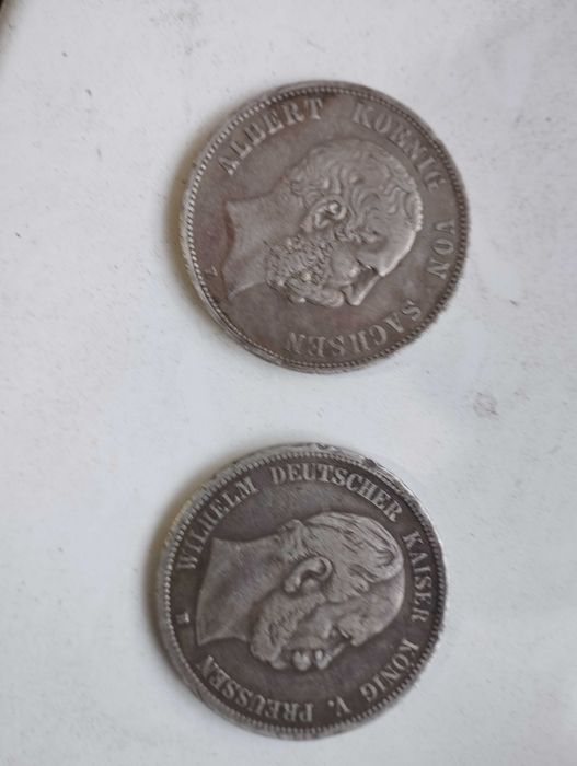 Продавам сребърни монети