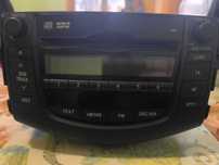 Продавам радио CD Mp3 Player за Toyota Rav4 XA30 (2011)