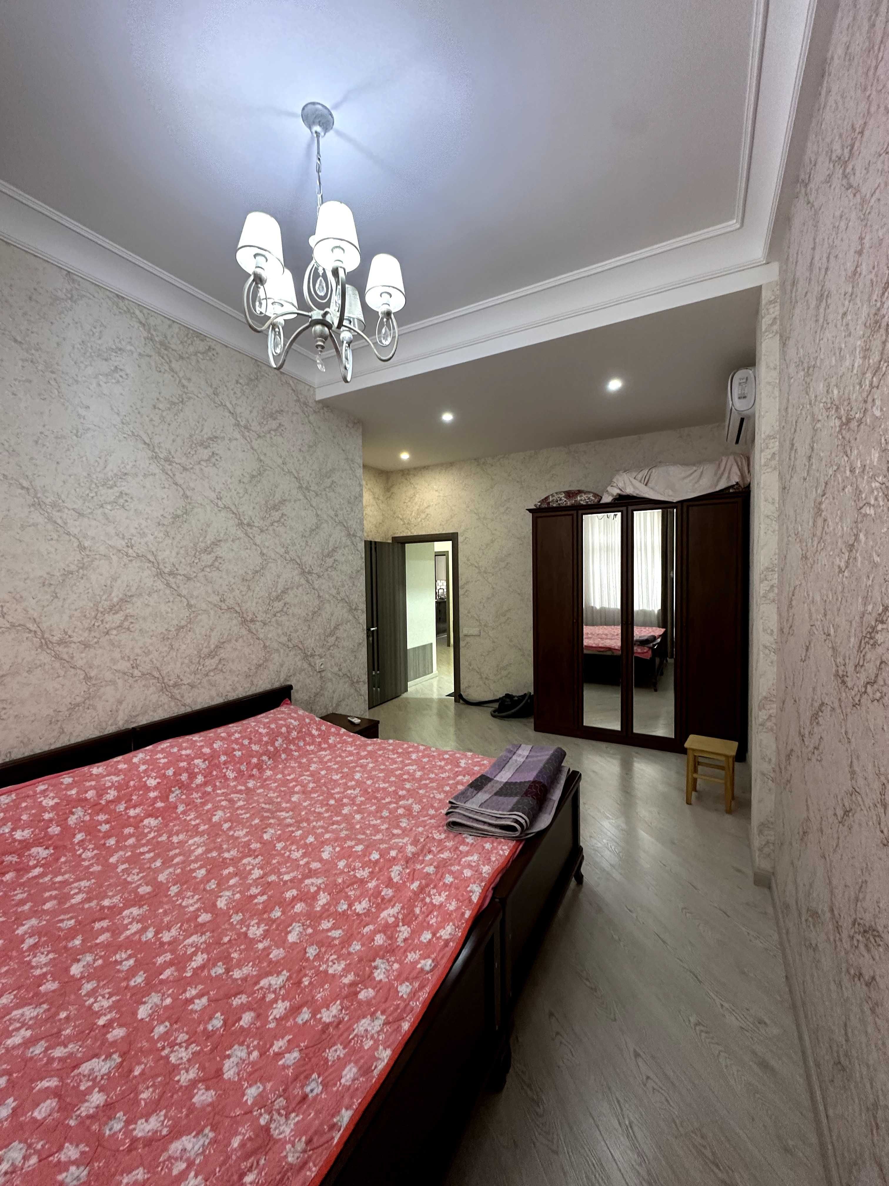 Сдается квартира в аренду. 144кв.