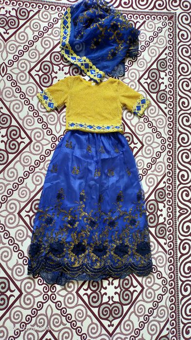 Новогодний костюмы