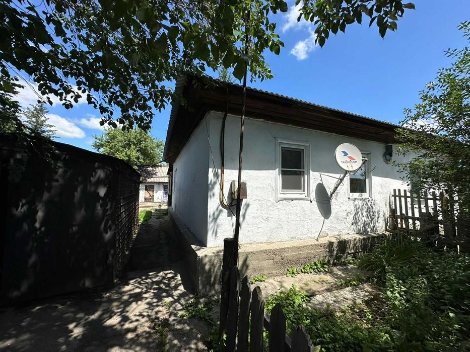 Дом, на КСМ, 6 соток, баня. гараж, новая крыша