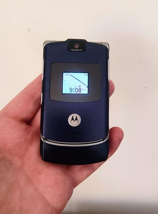 Motorola RAZR V3 blue ( decodat)