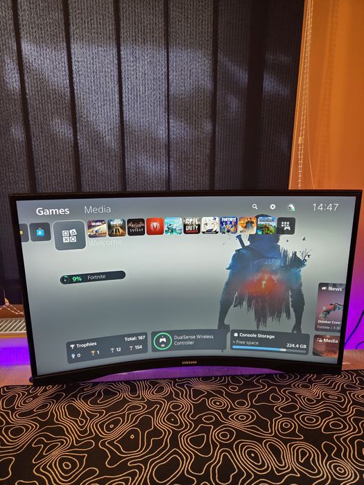 Vand Monitor Curbat 27 inch QHD + brat de monitor