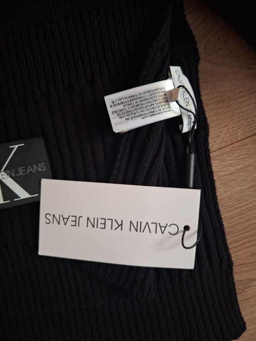 Calvin Klein-căciulă și fular unisex