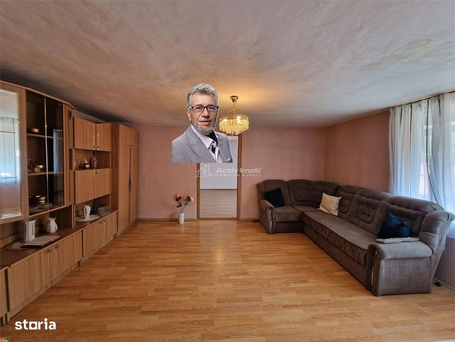 Resita Apt.Etj.1 Curte Comuna